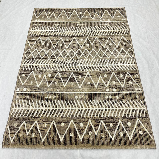 Modern Brown and White Persian Area Rug - 5 ft x 8 ft - 500 Reeds Guardian Collection