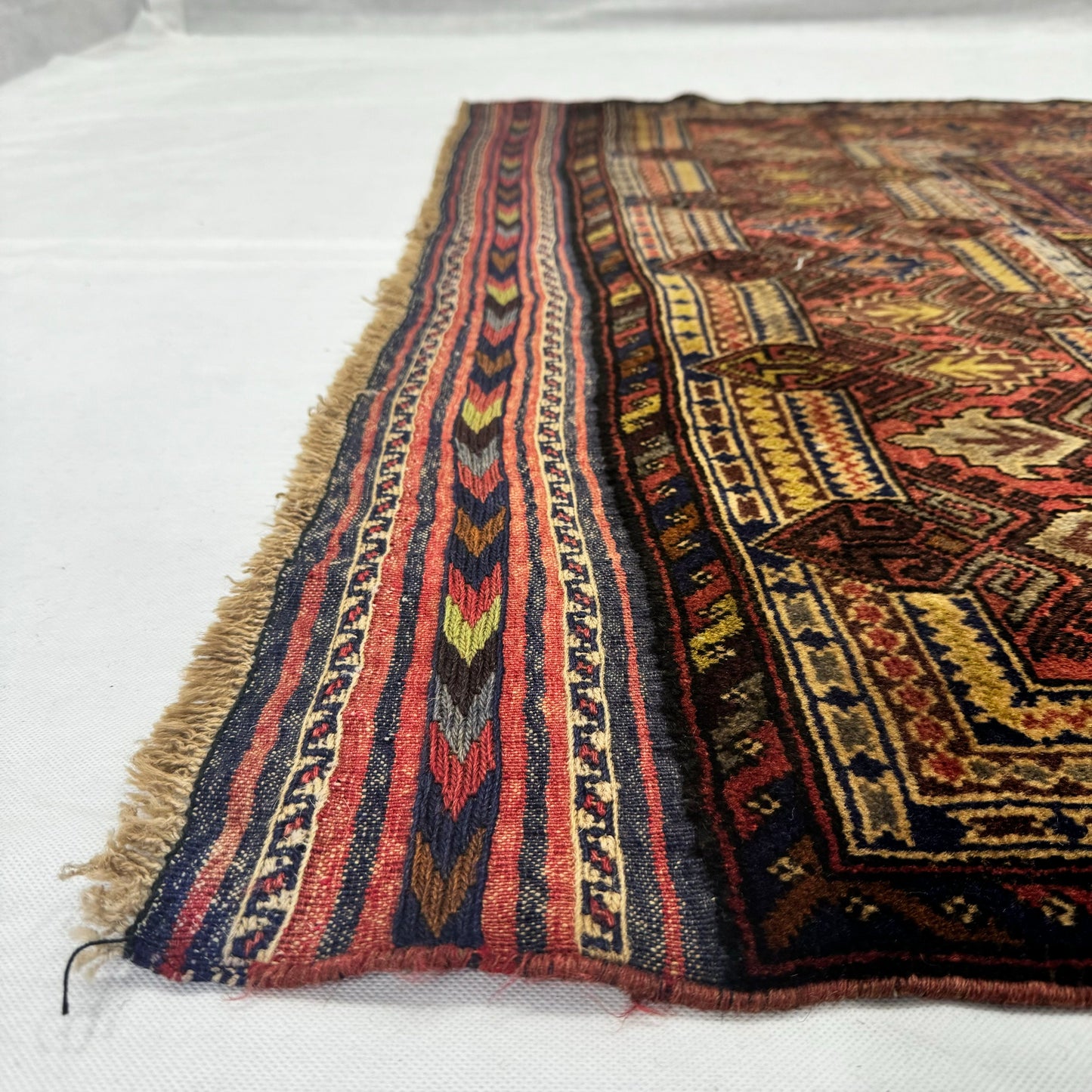 4.5 ft x 6.5 ft Afghan Handmade Wool Rug - Sultani Guldan Floral Vase Design, Luxurious & Durable