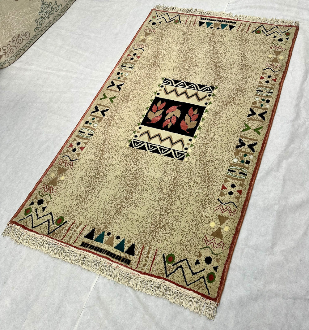 Timeless Beige Persian Area Rug - 4 ft x 6.5 ft - 500 Reeds - Farsh Aryan 2