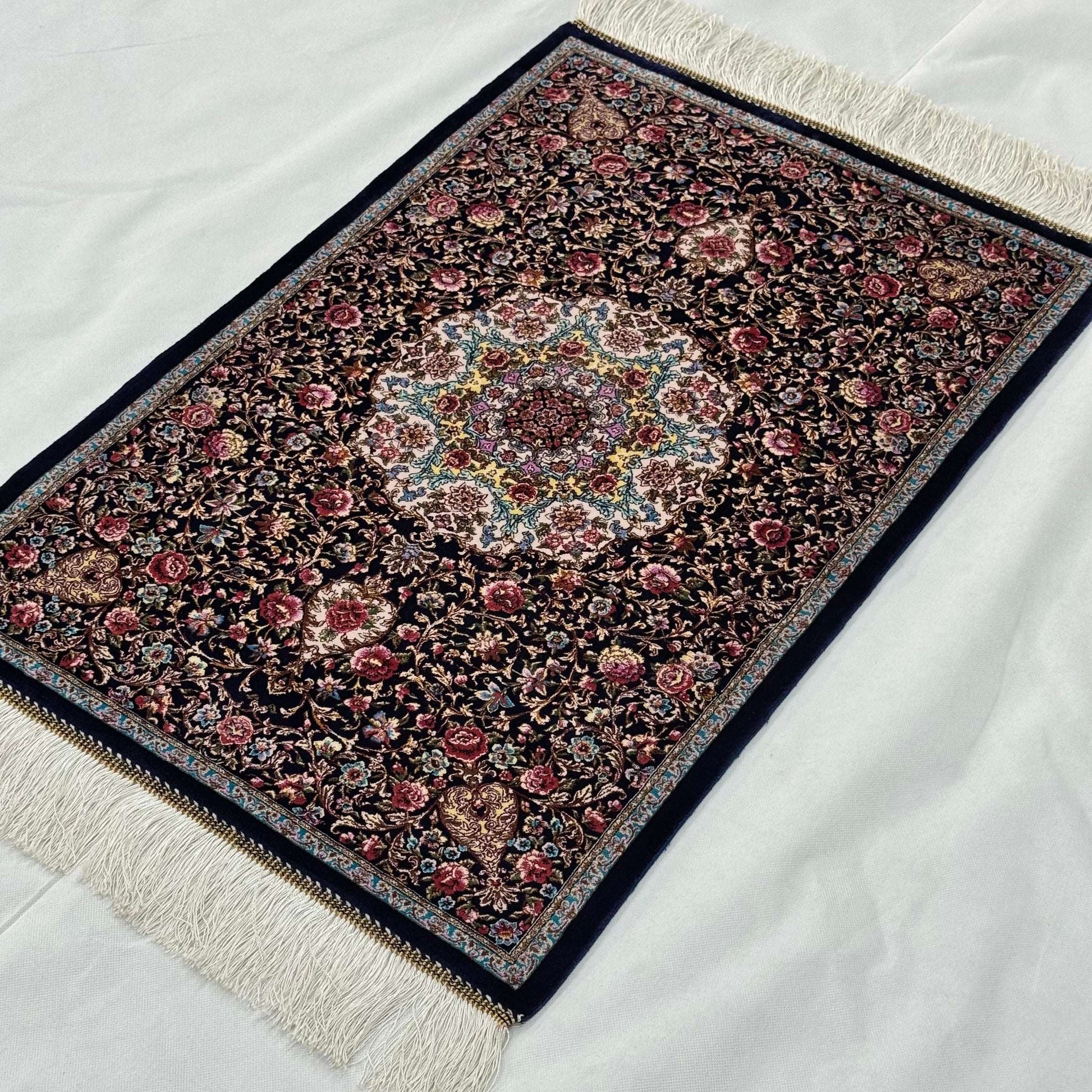 Persian Silk Floral Medallion Rug 2 ft x 3 ft | 1600 Reed Iranian Abresham