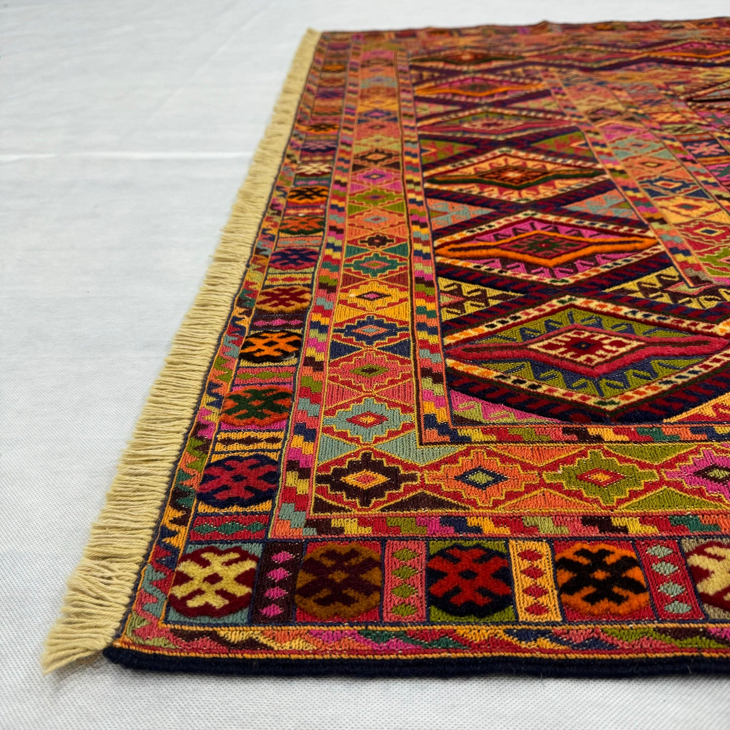 Stunning Afghan Belgic Handmade Rug - Vibrant Multicolor Design, 4.5 x 6 ft