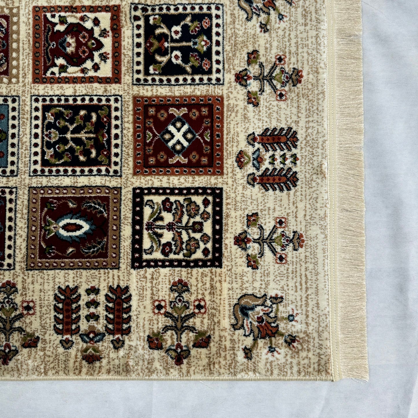 Elegant Turkish Garnet Area Rug - Bakhtiari Design, Size 5 ft x 8 ft