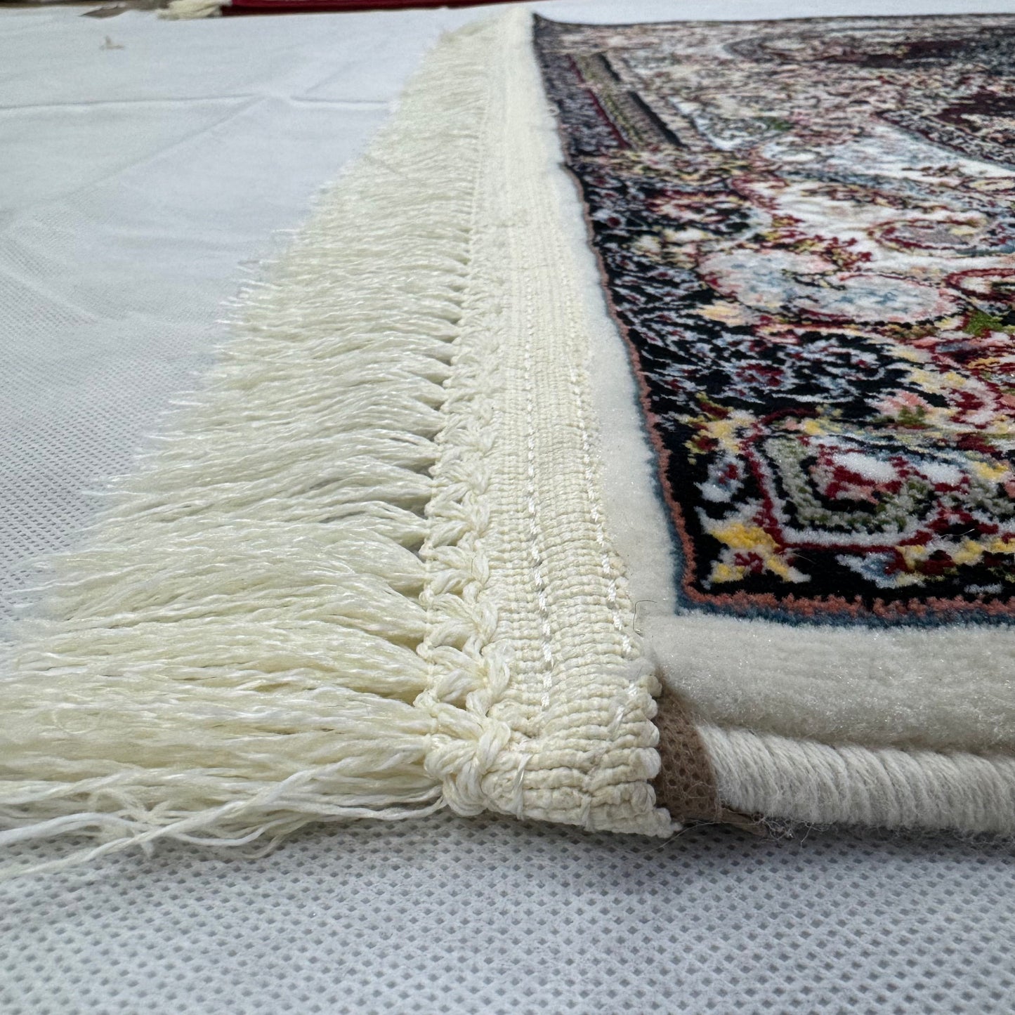 Luxurious Persian Rug 4ft x 6ft - Farsh Nagin Chaman Design in Ivory & Black - 1000 Reeds Acrylic Rug