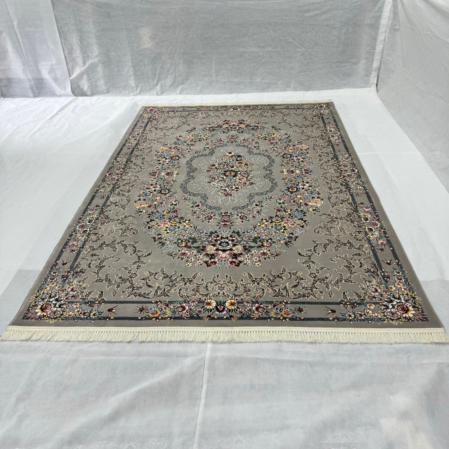 Elegant Gray Persian Rug 7 ft x 10 ft - 1000 Reeds - Farsh Nagin Chaman - Floral Medallion Design for Luxurious Homes