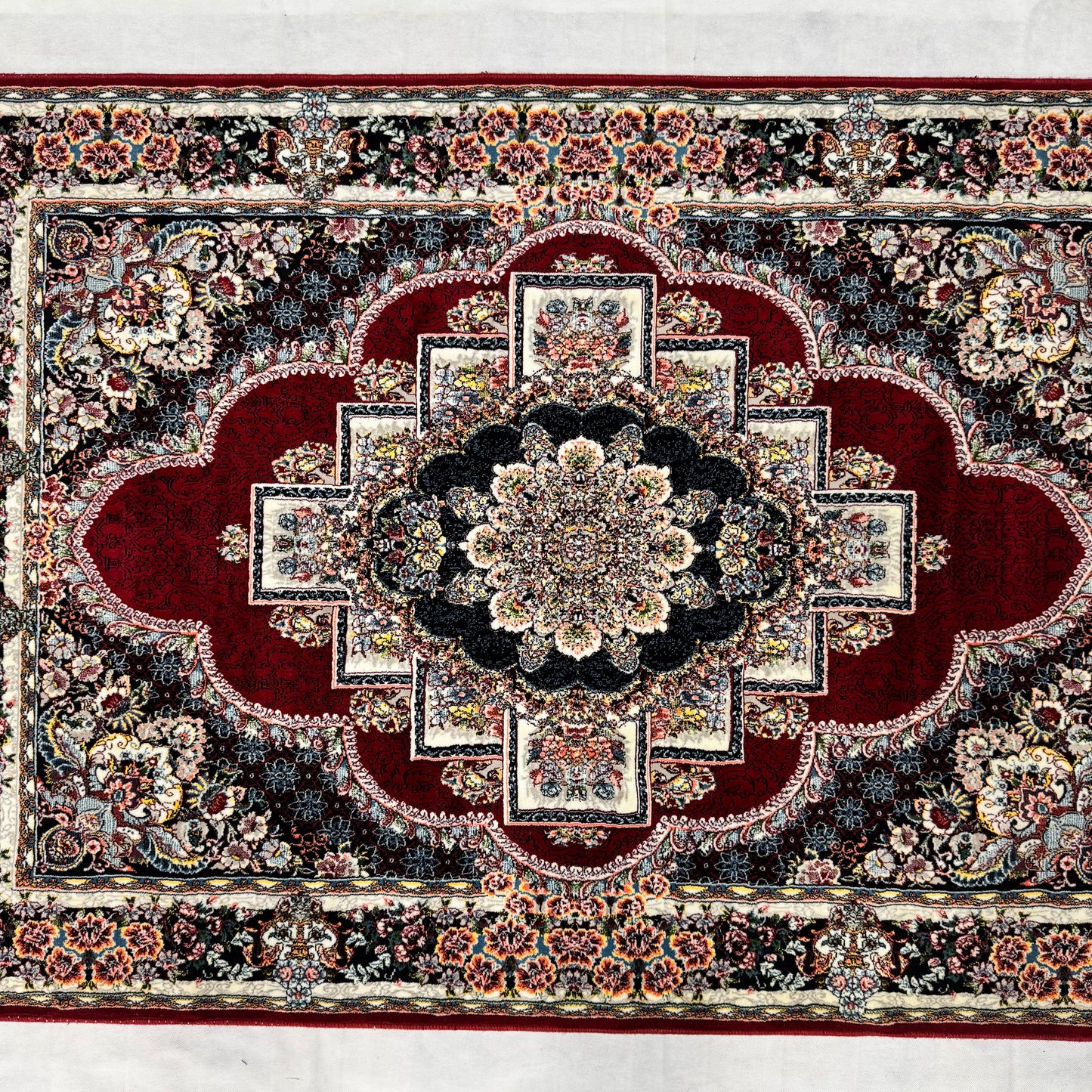 4 ft x 6 ft Persian Rug - Shiraz Majesty Collection - 1000 Reeds - Red & Black Floral Medallion