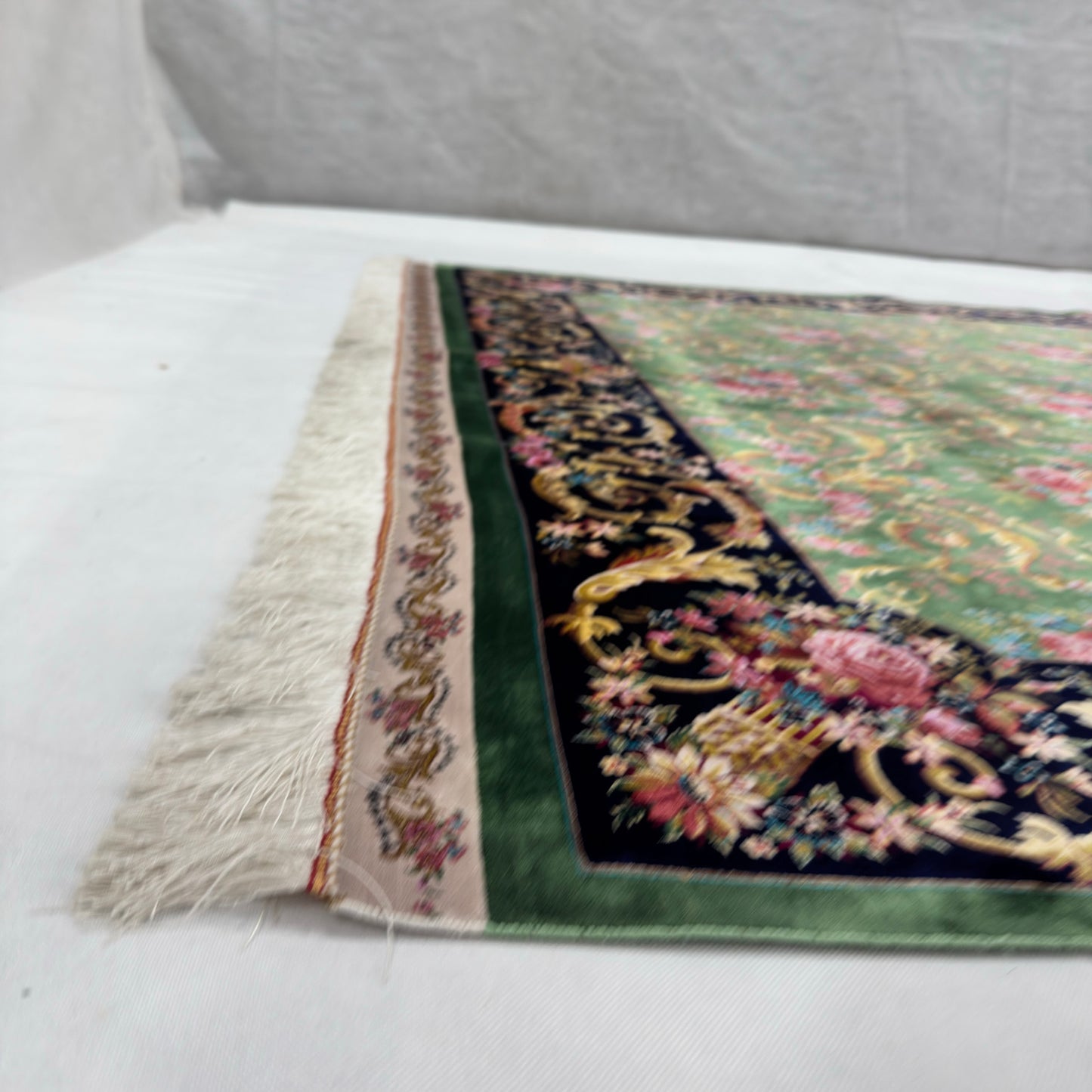 Persian Gol Farangi Floral Pure Silk Abresham Rug 7 ft x 10 ft | 1600 Reed