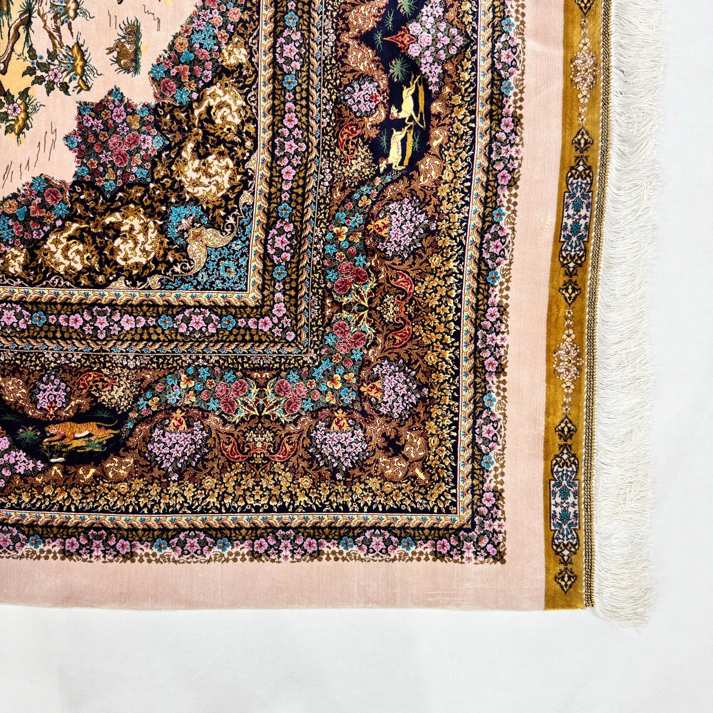 Persian Shekargh Ivory Silk Rug 7 ft x 10 ft | Pure Silk Abresham 1600 Reed