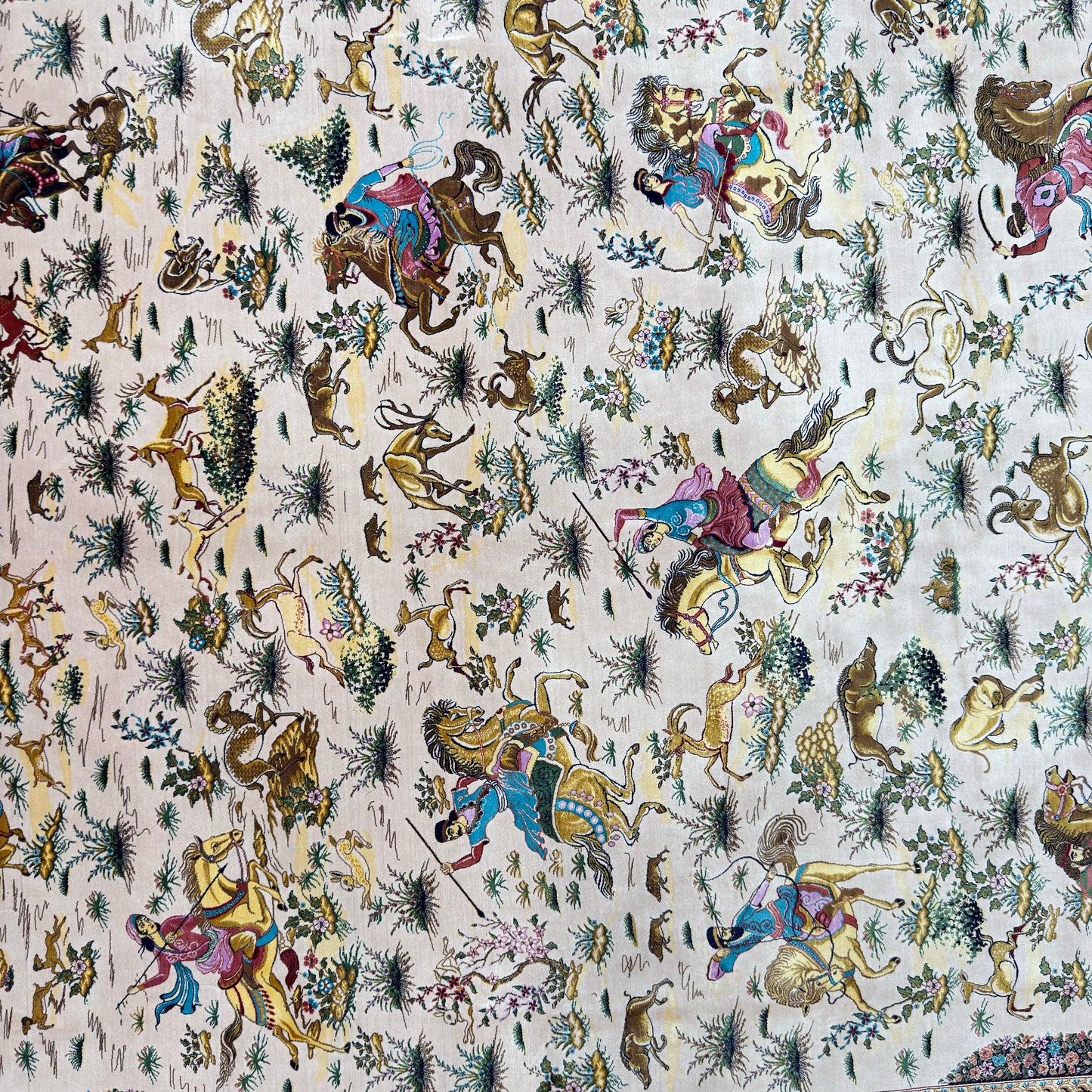 Persian Shekargh Ivory Silk Rug 7 ft x 10 ft | Pure Silk Abresham 1600 Reed