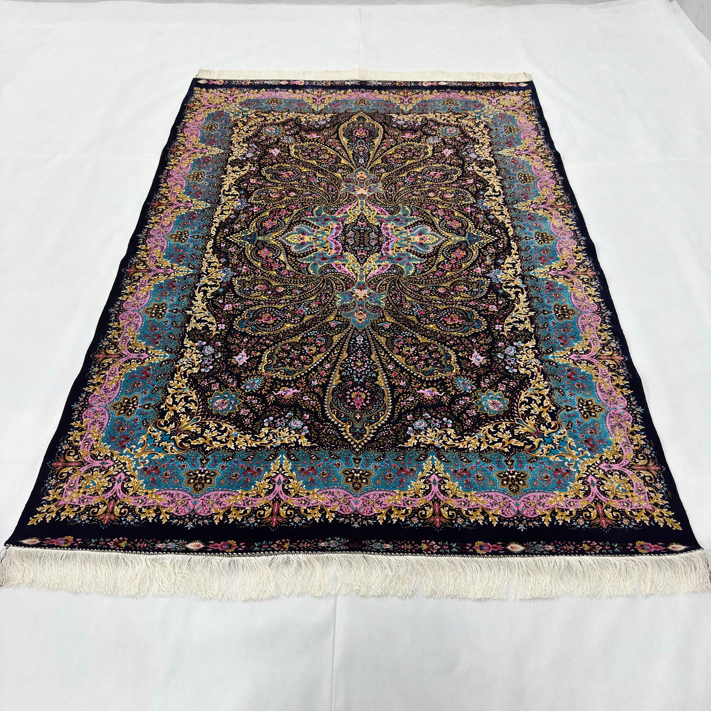 Persian Silk Medallion Rug 5 ft x 8 ft | 1600 Reed Pure Silk Abresham