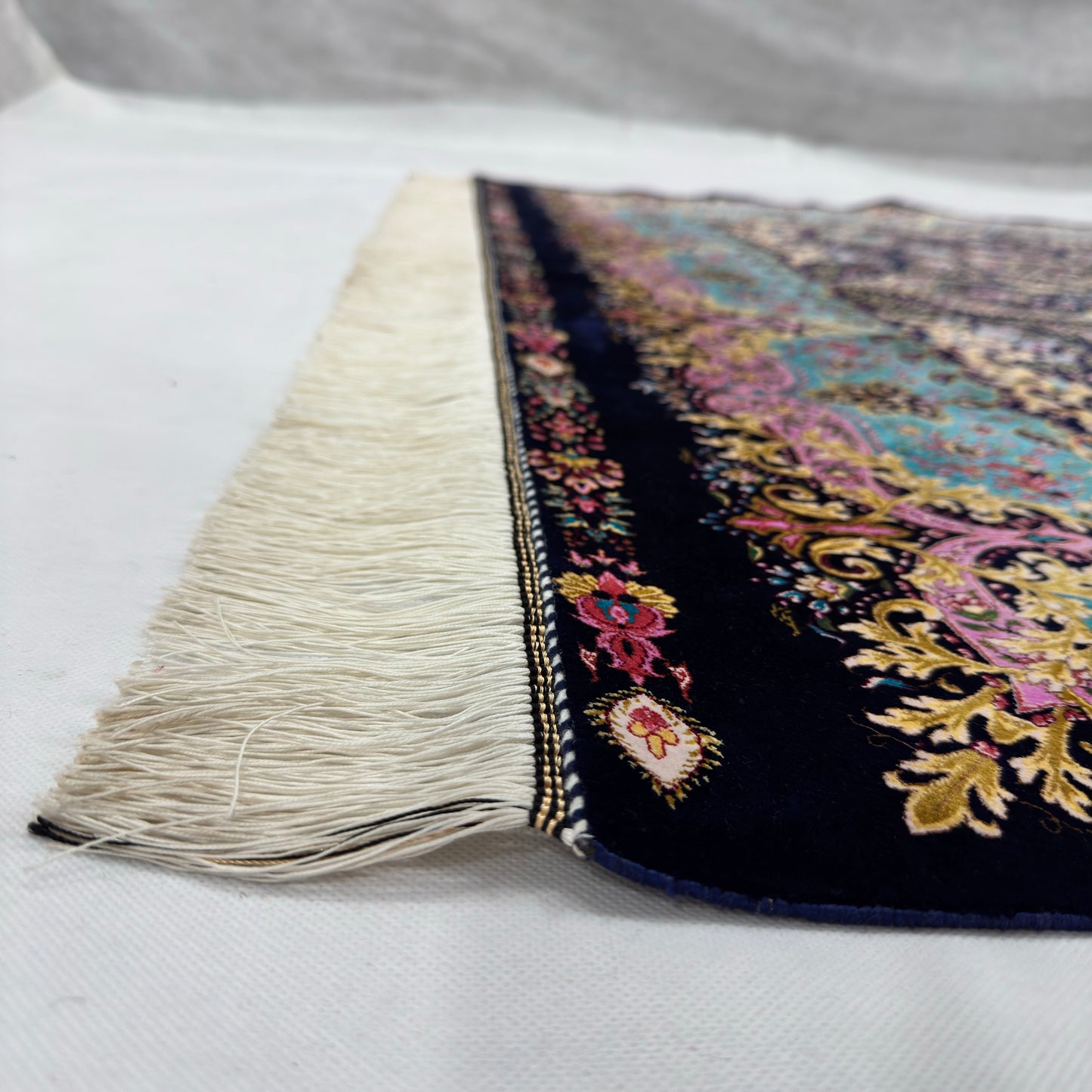 Persian Silk Medallion Rug 5 ft x 8 ft | 1600 Reed Pure Silk Abresham