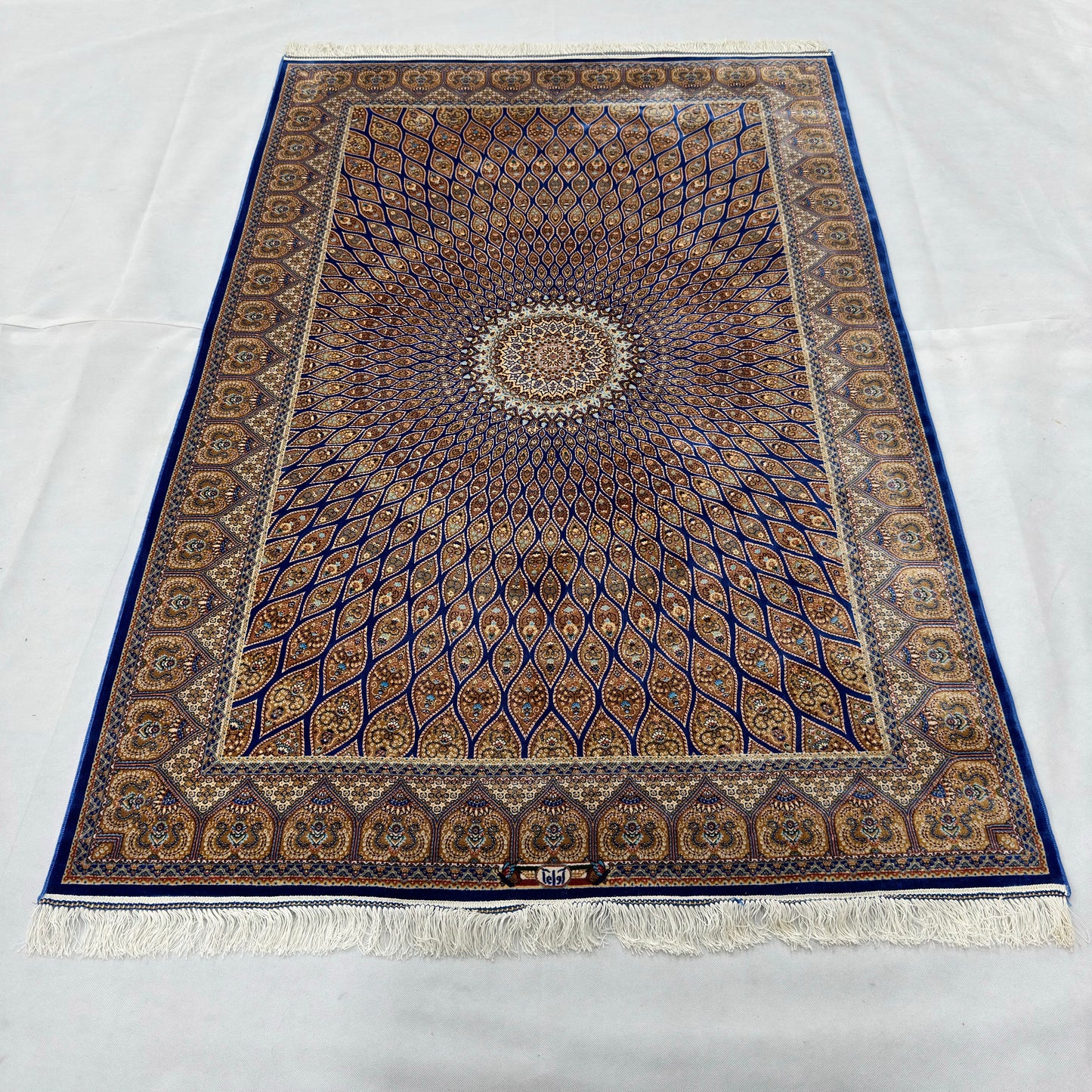 Persian Silk Medallion Rug 4 ft x 6 ft | 1600 Reed Pure Silk Abresham