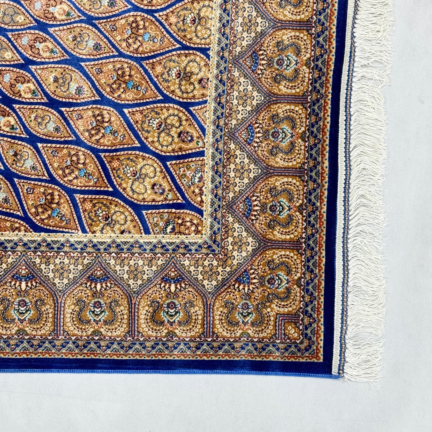 Persian Silk Medallion Rug 4 ft x 6 ft | 1600 Reed Pure Silk Abresham