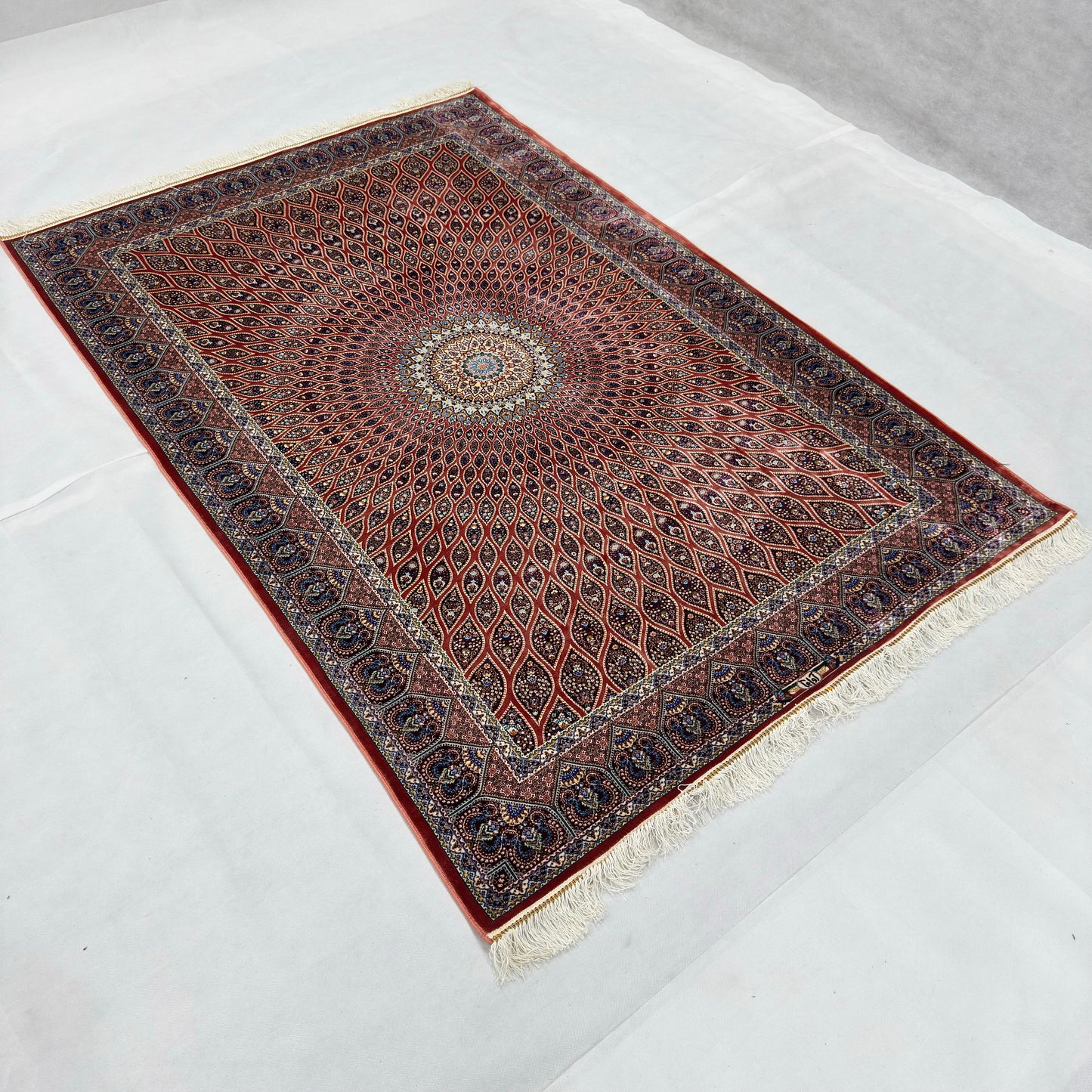 Persian Silk Medallion Rug 4 ft x 6 ft | Pure Silk Abresham | 1600 Reed