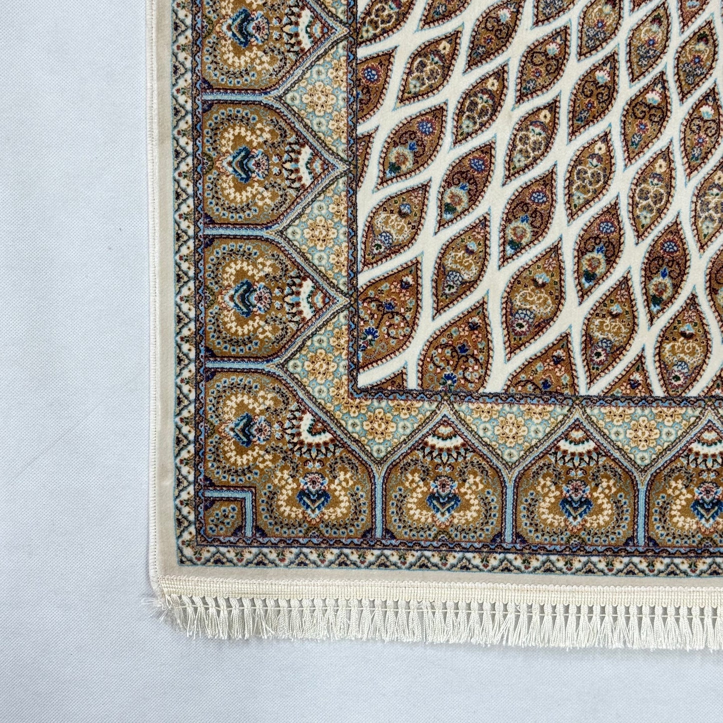 Persian Silk Gonbad Sunburst Rug 3 ft x 5 ft | 1600 Reeds