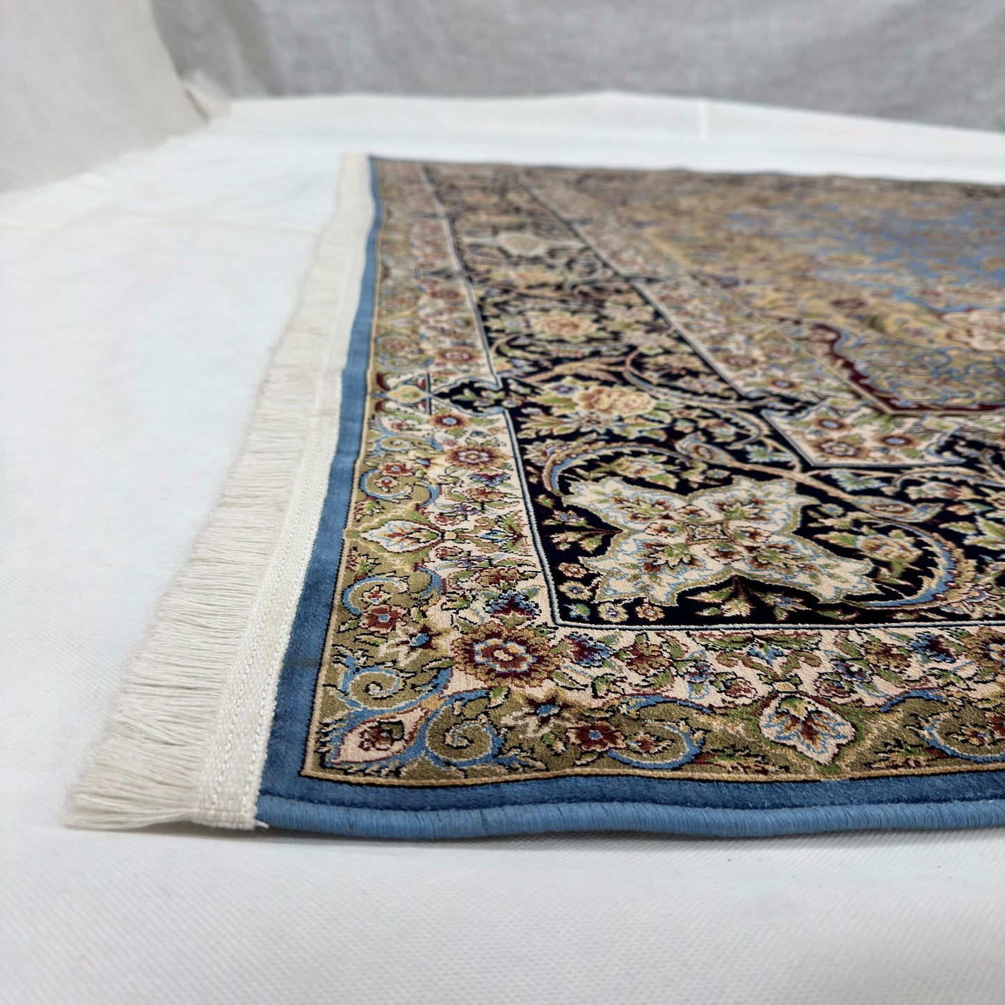 Persian Isfahan Medallion Pure Silk Abresham Rug 7 ft x 10 ft | 1600 Reed
