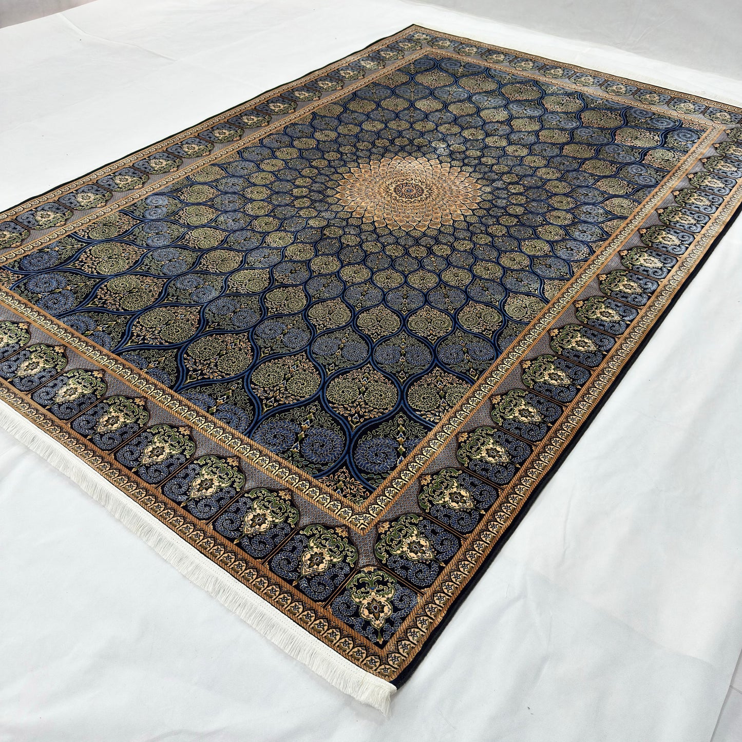 Persian Shah Abbasi Medallion Silk Rug 7 ft x 10 ft | Pure Silk Abresham 1600
