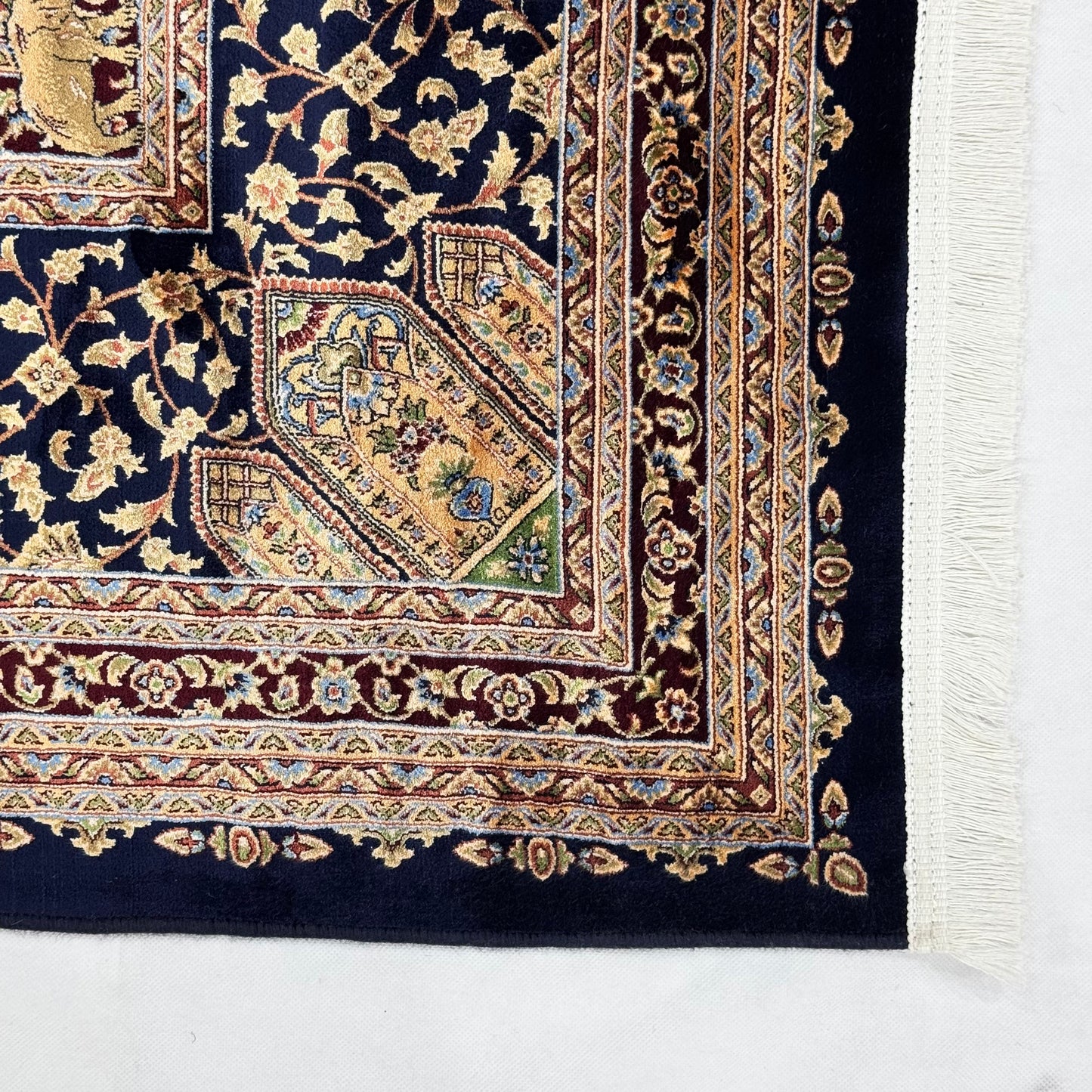 Persian Isfahan Medallion Pure Silk Abresham Rug 7 ft x 10 ft | 1600 Reed