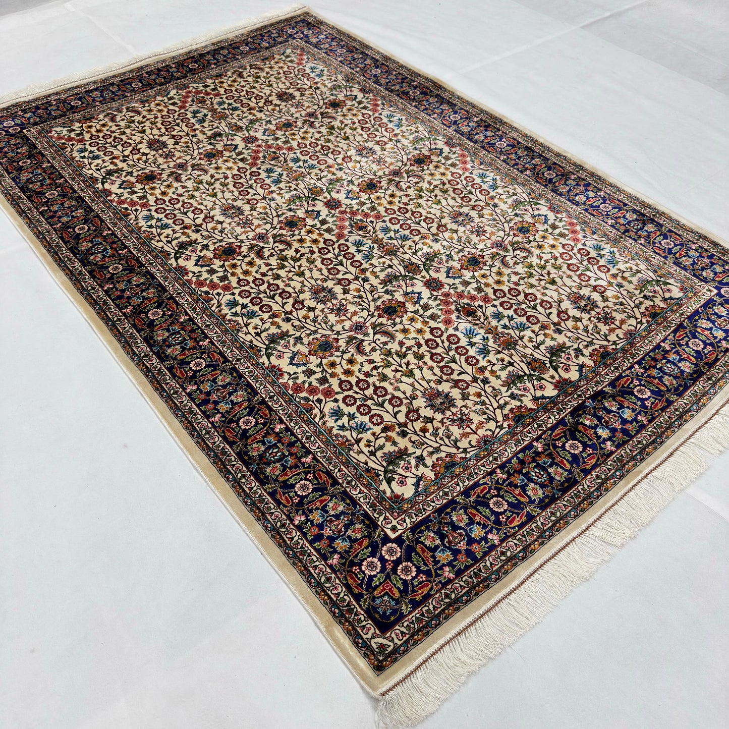 Persian Silk Floral Garden 5 ft x 8 ft | 1600 Reed Pure Silk Abresham Rug