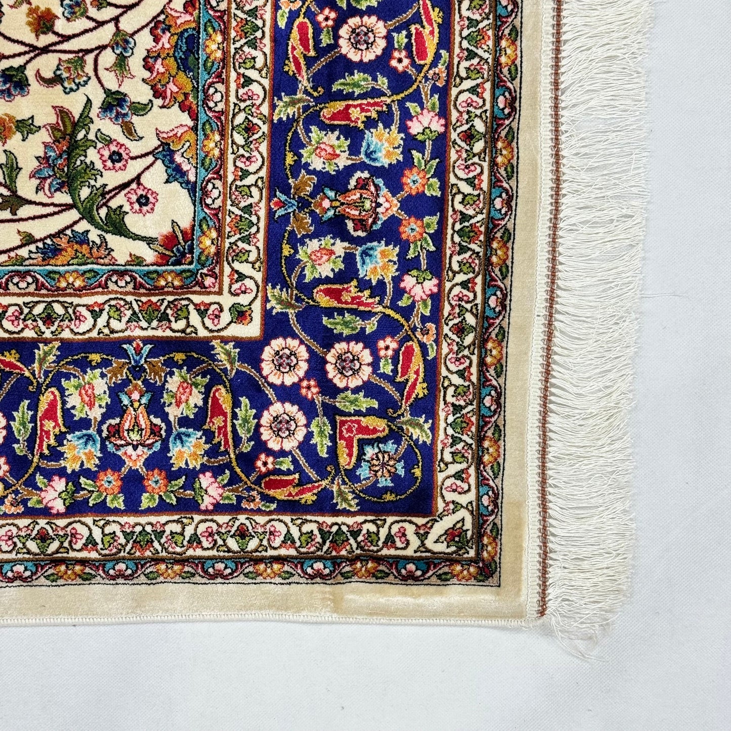 Persian Silk Floral Garden 5 ft x 8 ft | 1600 Reed Pure Silk Abresham Rug