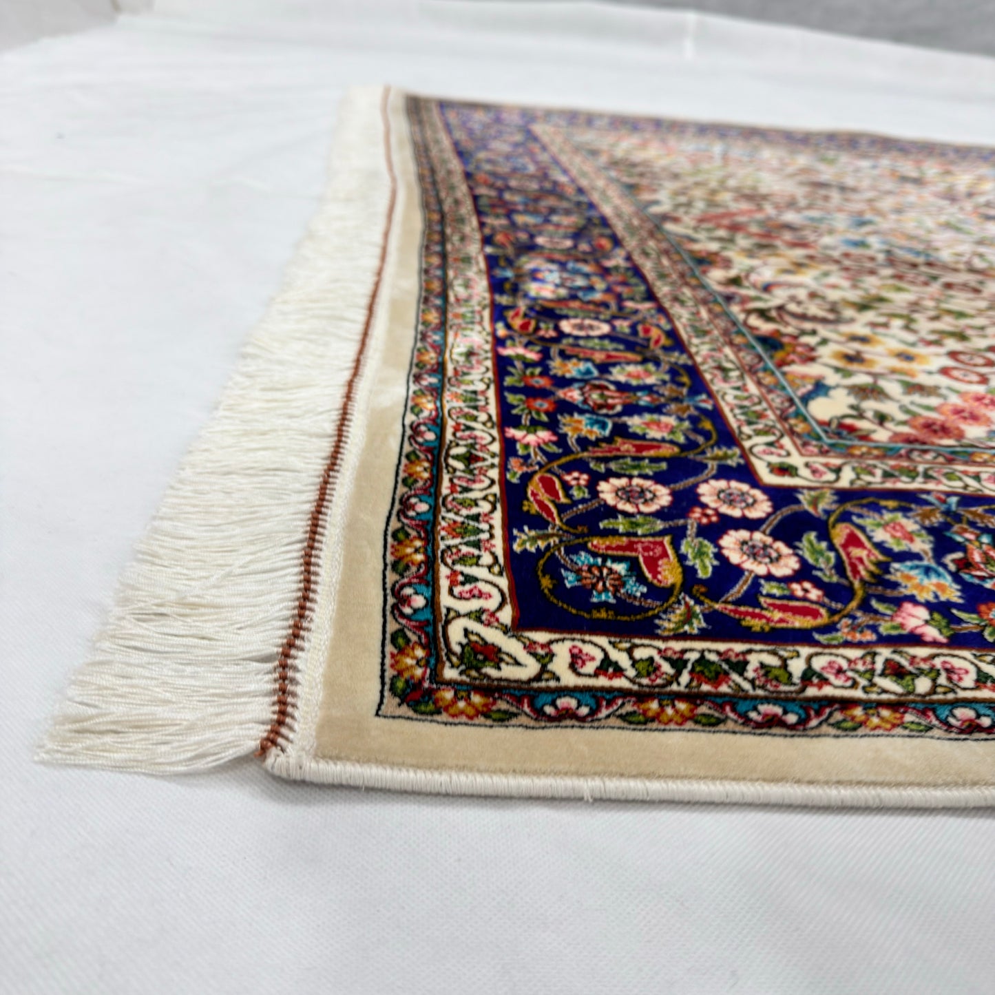Persian Silk Floral Garden 5 ft x 8 ft | 1600 Reed Pure Silk Abresham Rug