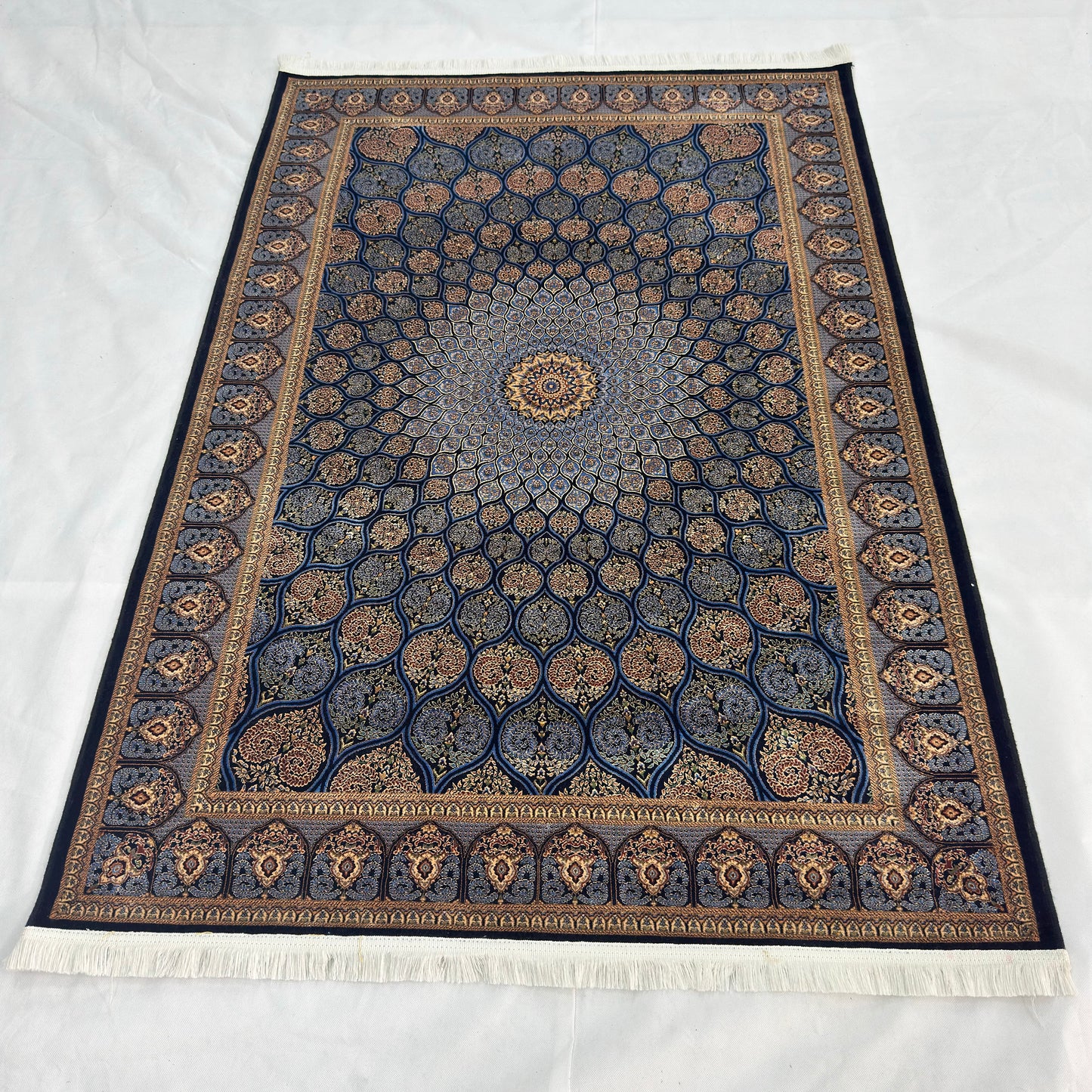 Persian Silk Medallion Rug 4 ft x 6 ft | 1600 Reed Pure Silk Abresham