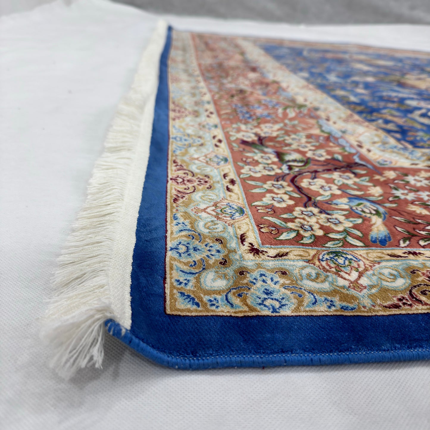 Persian Silk Hunting Scene Rug 7 ft x 10 ft | 1600 Reeds