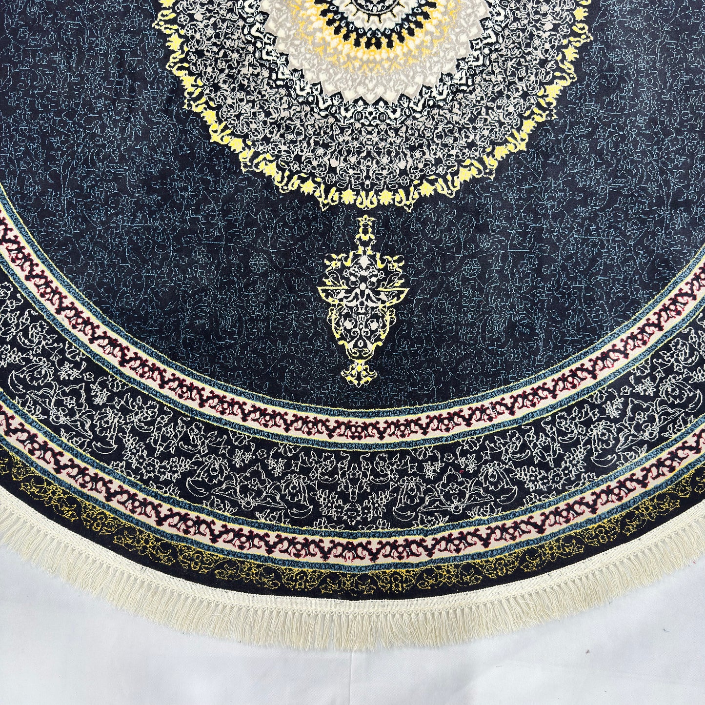7 ft x 7 ft Round Persian Acrylic Rug, 1000 Reed Dark Medallion Carpet, Machine-Made Iran