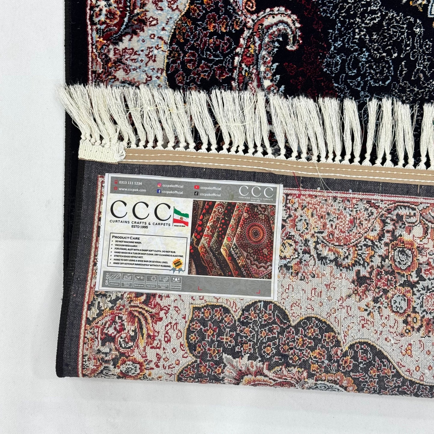 5 ft x 8 ft Black Persian 700 Reed Acrylic Rug, Shah Abbasi Medallion Carpet