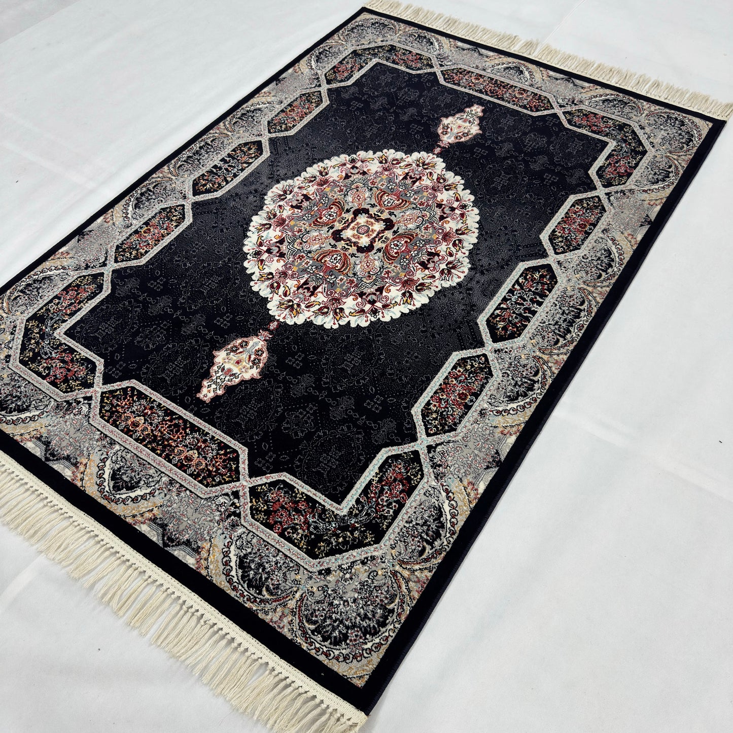 4 ft x 6 ft Persian Acrylic Rug | 700 Reed | Machine-Made | Iran