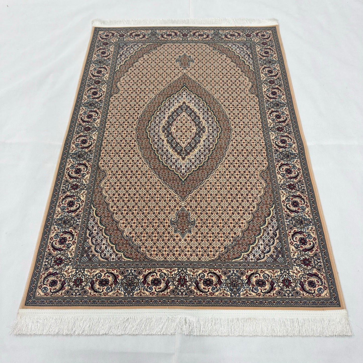 Persian Silk Mahi Medallion Rug 3 ft x 5 ft | 1600 Reeds