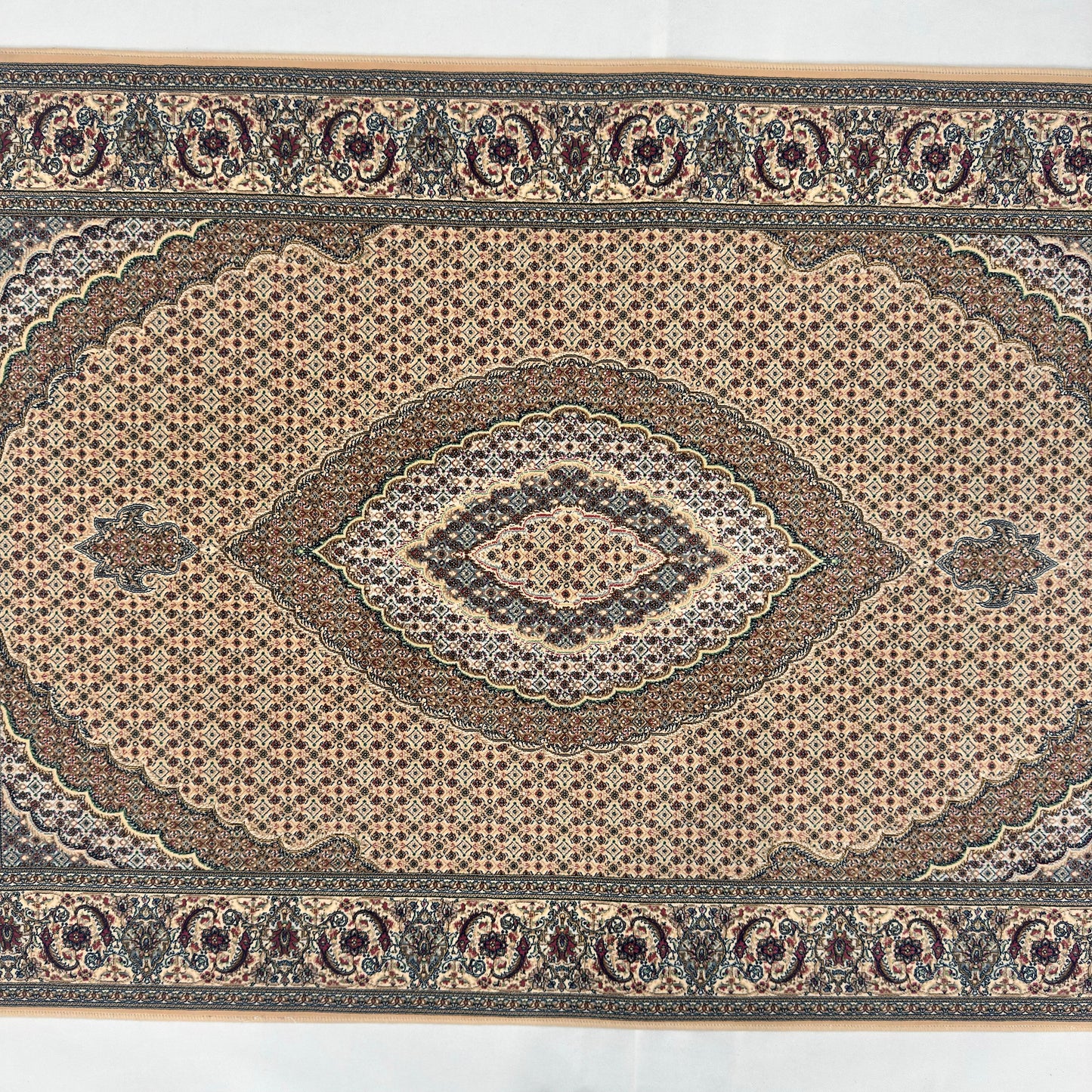 Persian Silk Mahi Medallion Rug 3 ft x 5 ft | 1600 Reeds
